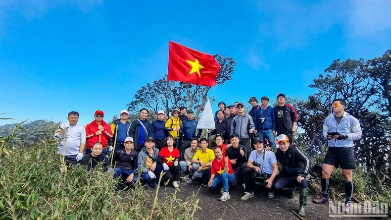 Những đỉnh núi đẹp nhất để khám phá và mạo hiểm ở Tam Đường, Lai Châu